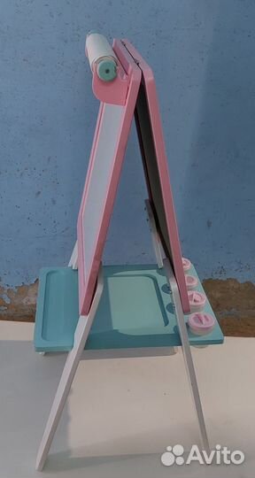 Детская доска для рисования (мольберт)
