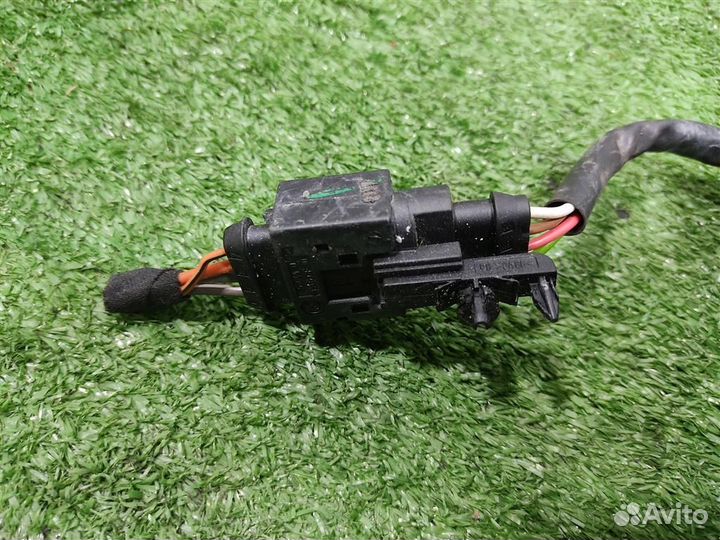 Мотор стеклоочистителя передний Mercedes Benz ML