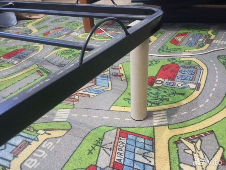 Кровать двухспальная 140 200 бу