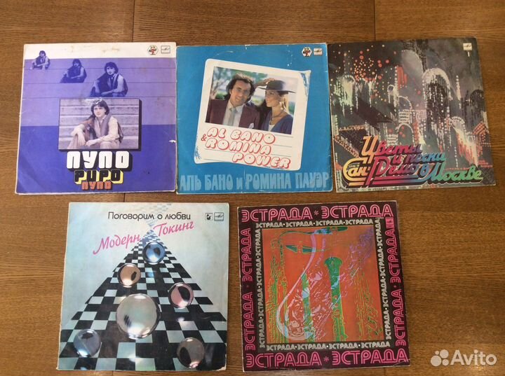 Виниловые пластинки очень много