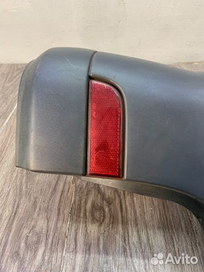 Накладка на бампер задняя правая Mercedes Vito