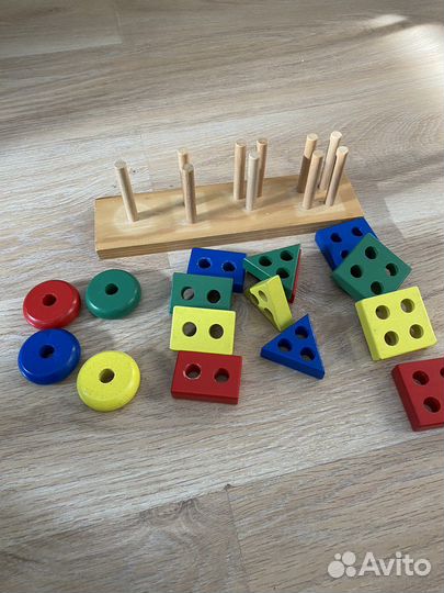 Продаю игрушки деревянные