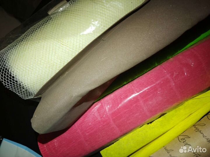 Гофрированная бумага, фоамиран, упаковочная бумага