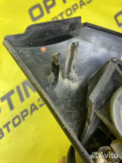 Зеркало правое Renault Megane 2