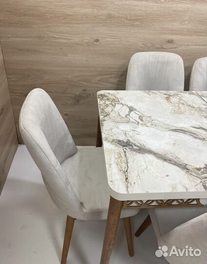 Стол обеденный раздвижной и стулья 6 шт