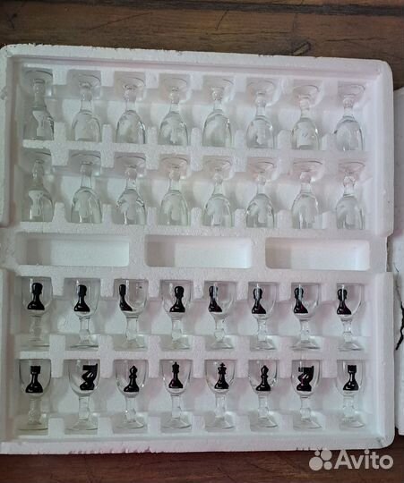 Шахматы стеклянные рюмки