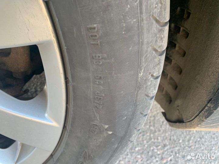 Pirelli P Zero 235/50 R19 и 255/45 R19 100W