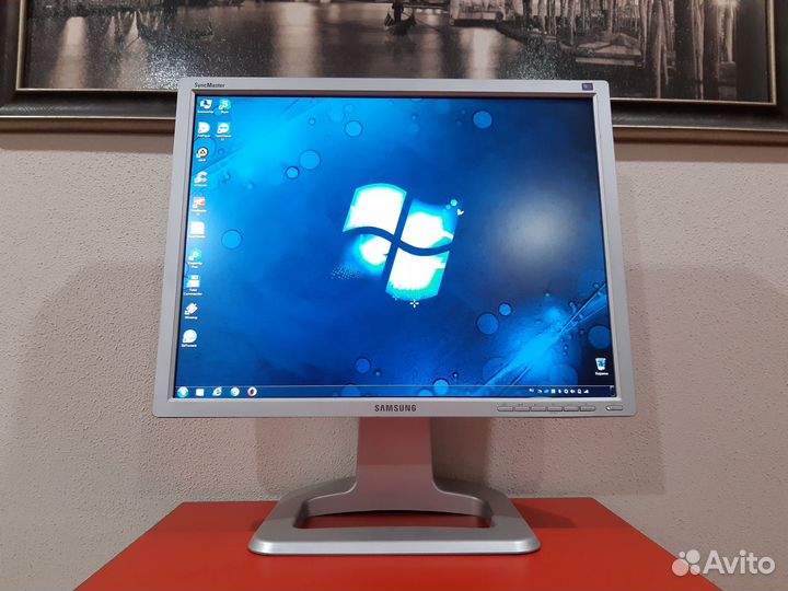 Монитор Samsung c PVA матрицей