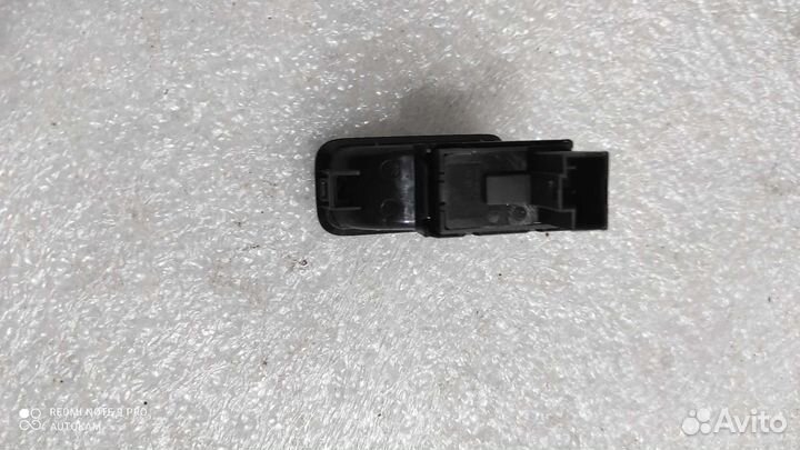 Кнопка стеклоподъемника задняя Volkswagen polo 5