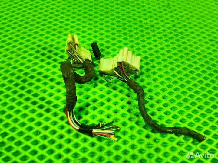 Фишка разъем подрулевого переключателя Audi 80 b3