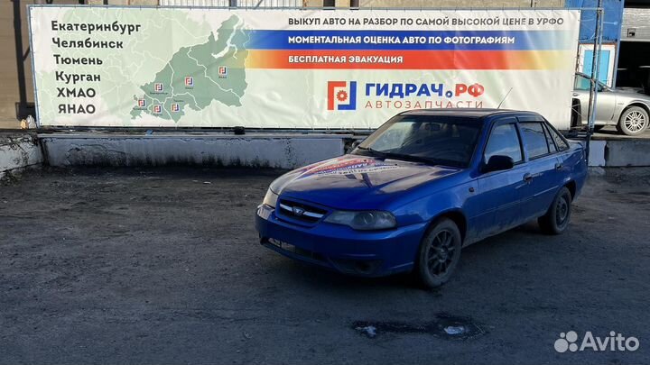 Фонарь задний правый Daewoo Nexia (N150) 1 E3150021