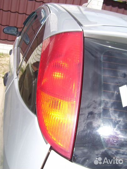 Форд фокус 1 фонарь хетчбек