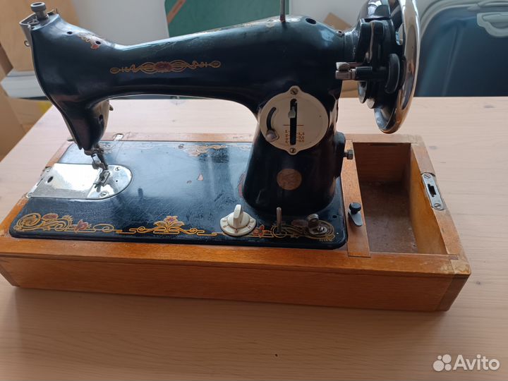 Швейная машинка подольская ручная