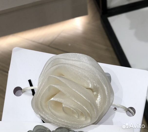 Чокер цветок