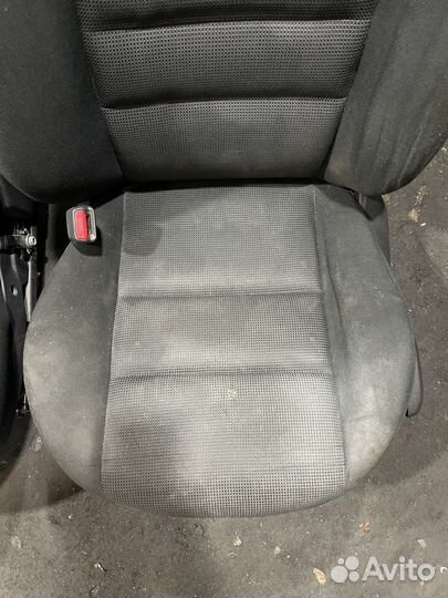 Mazda 6 GG Переднее сиденье