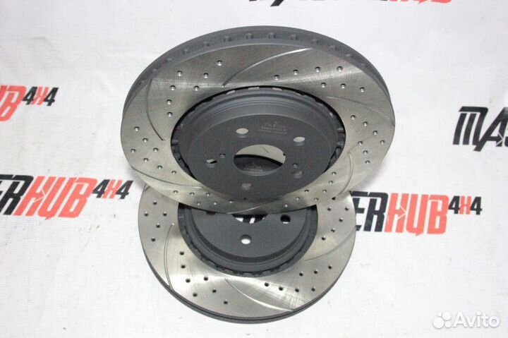 Тормозной перфорированный диск Тойота Камри 70