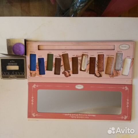 Тени для век в ассортименте