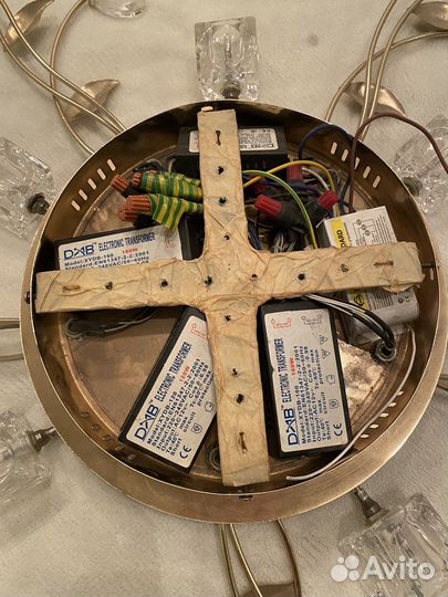 Люстра потолочная