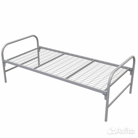 Кровать металлическая широкая