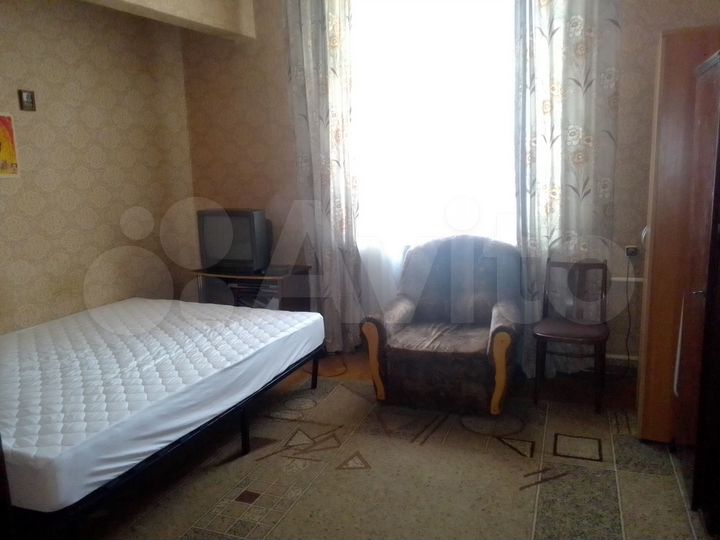 Комната 17 м² в 3-к., 2/8 эт.