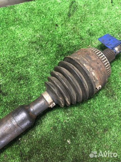 Привод передний правый Mercedes Benz Ml350