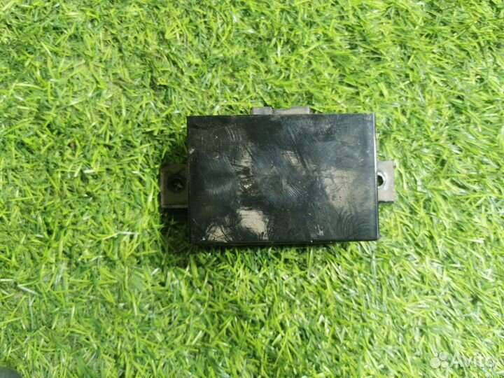 Блок управления стеклоочистителем на Лада Приора