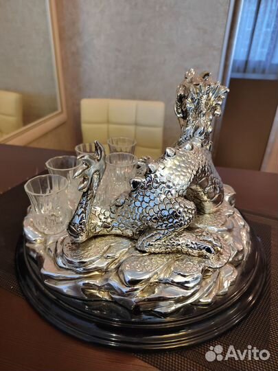 Набор для водки в форме дракона