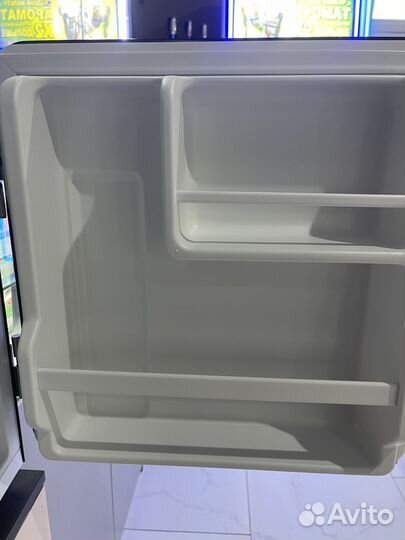 Мини холодильник Midea