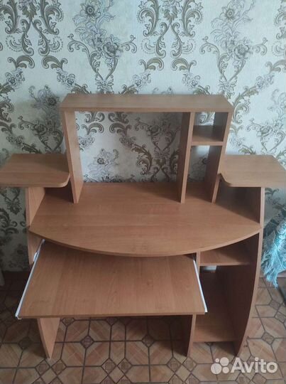 Компьютерный стол