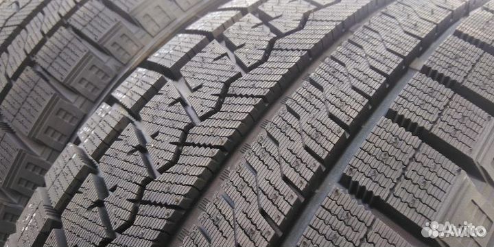 Sailun Ice Blazer Arctic 215/45 R17