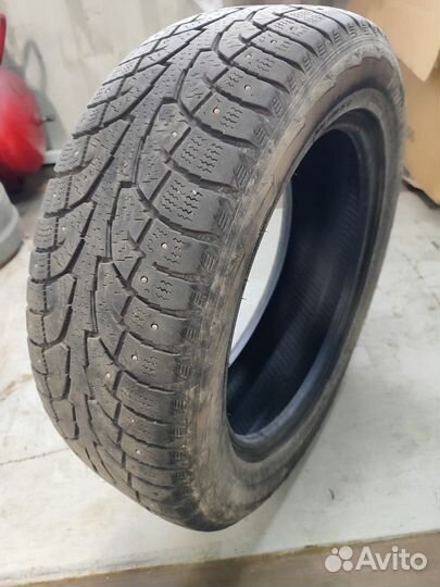Hankook Winter I'Pike 215/60 R17 96T