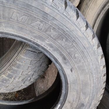 Maxxis ArcticTrekker NP3 255/70 R16