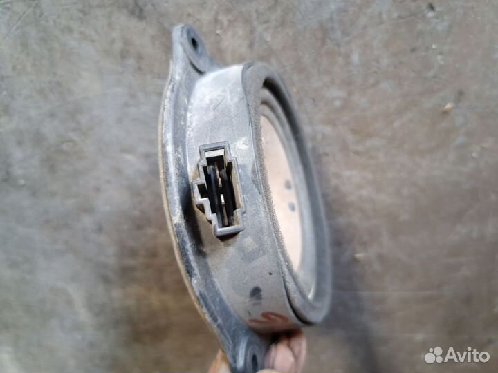 Динамик двери передний правый Audi A6 C6