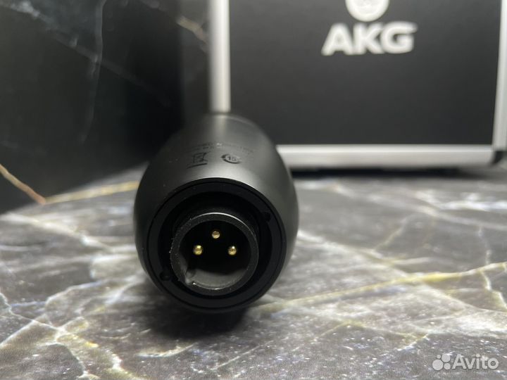 Студийный микрофон akg p220