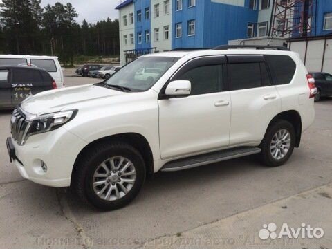 Дефлектора на окна с нержавейкой Toyota Prado 150