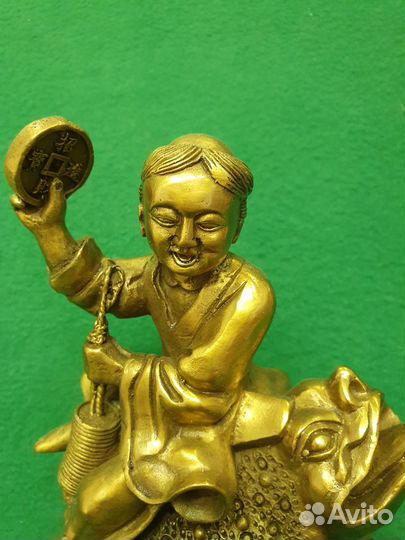 Скульптура бронзовая фен-шуй Лю Хай бог монет