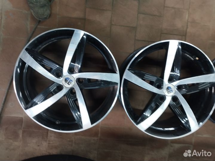 Литые диски r 18 5 114 3 бу