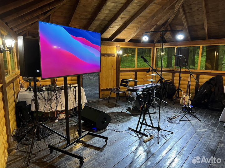 Караоке AST-250 в аренду/ микрофоны, звук, экран