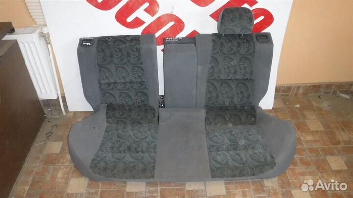 Сиденье заднее (диван) Nissan Primera (P11) 1996