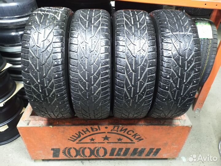 Колёса Б/У Зимние 215/65 R16 Hyundai Creta - 4 шт