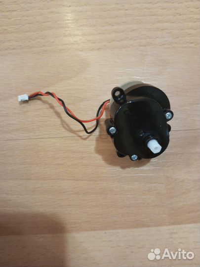 Робот пылесос Xiaomi Essential Мотор бок. щетки R