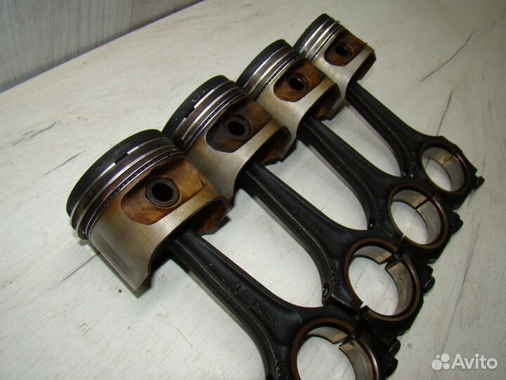 Поршень с шатуном Opel Corsa B Опель корса б C12NZ