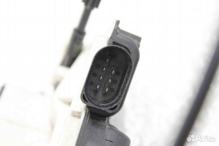 Замок двери передней правой Volkswagen Passat CC 2