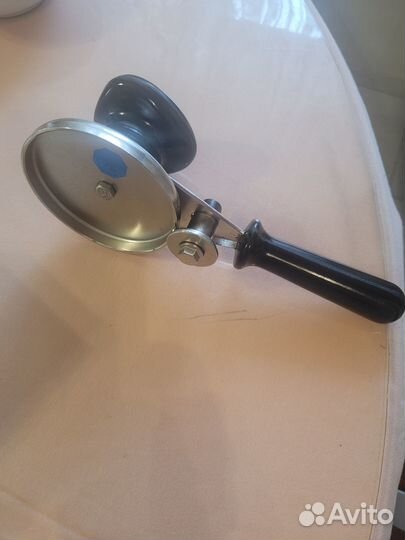 Закаточная машинка для банок