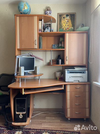 Школьный уголок