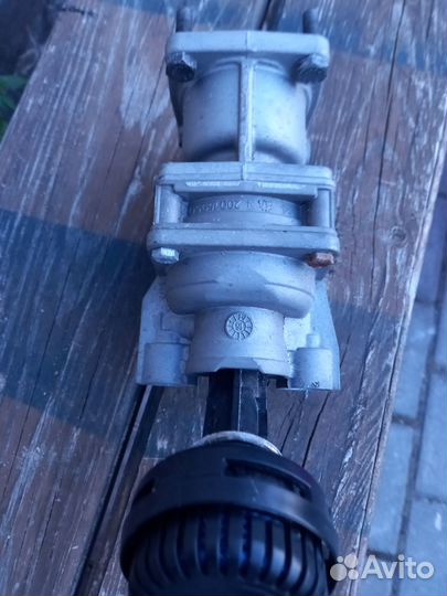 А0044314405 Главный тормозной клапан Мерседес Аксо