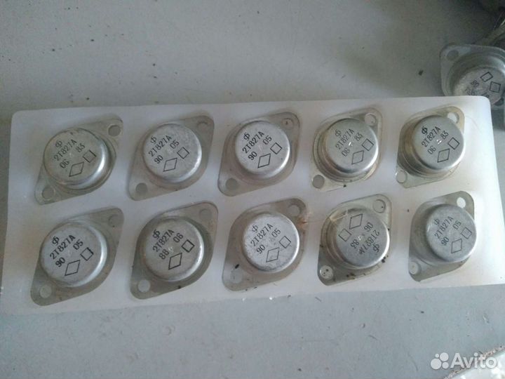 Транзисторы (2Т825,828,839,кт814,817,818,807и др.)