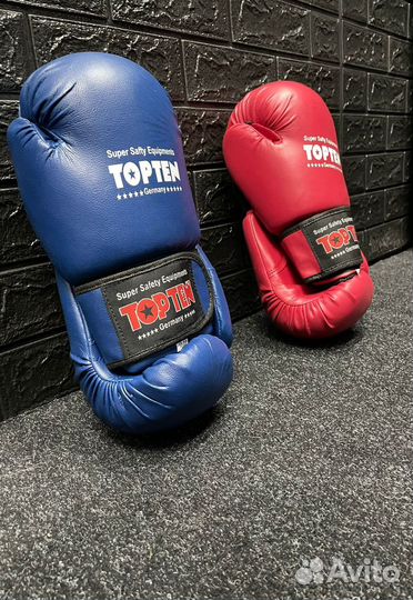 Боксерские перчатки,амуниция для единоборств