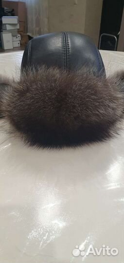 Мужская шапка из енота