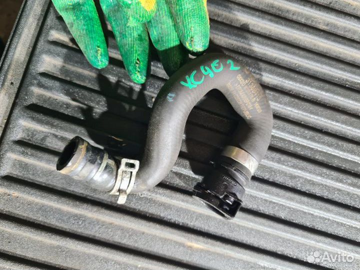 Патрубок радиатора печки Volvo Xc90 2016